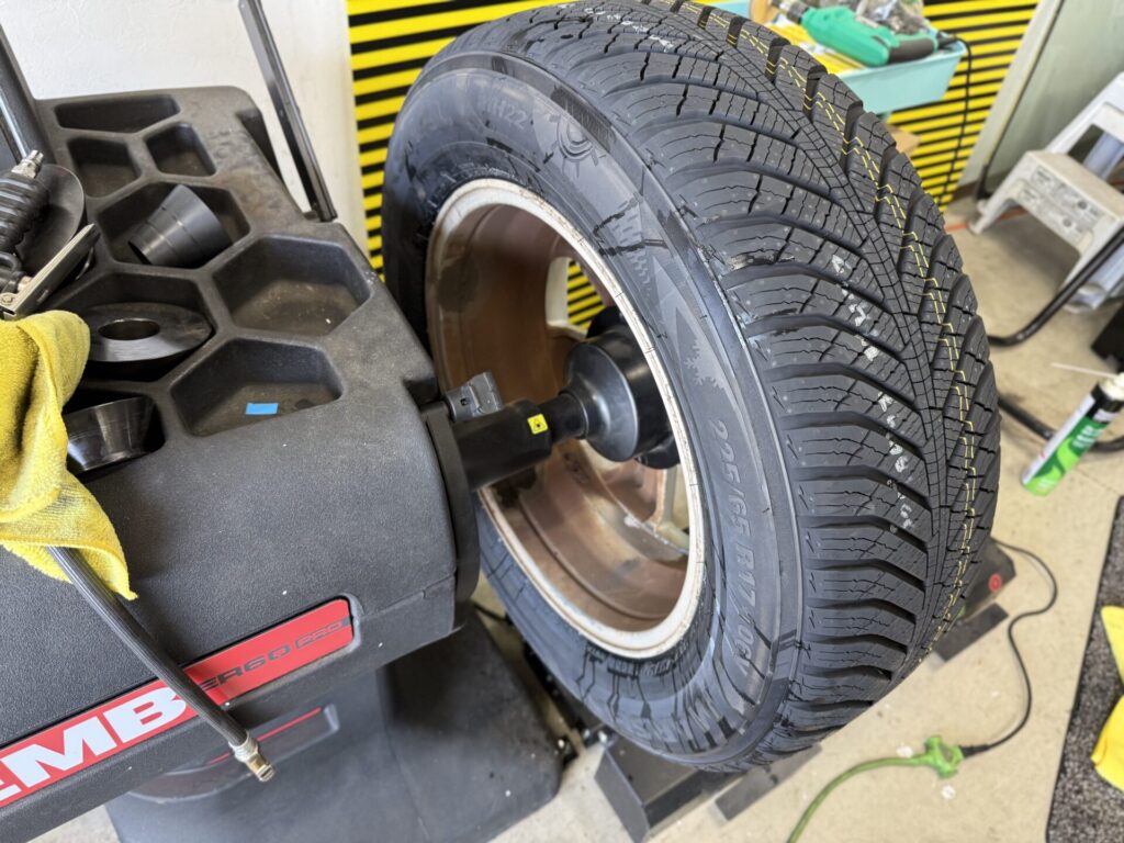 トヨタハリアーの持込タイヤ交換