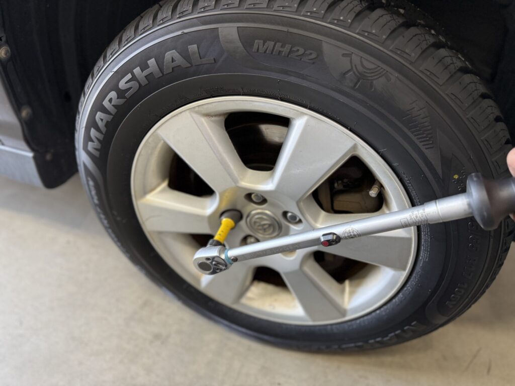 トヨタハリアーの持込タイヤ交換