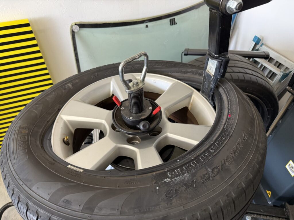 トヨタハリアーの持込タイヤ交換
