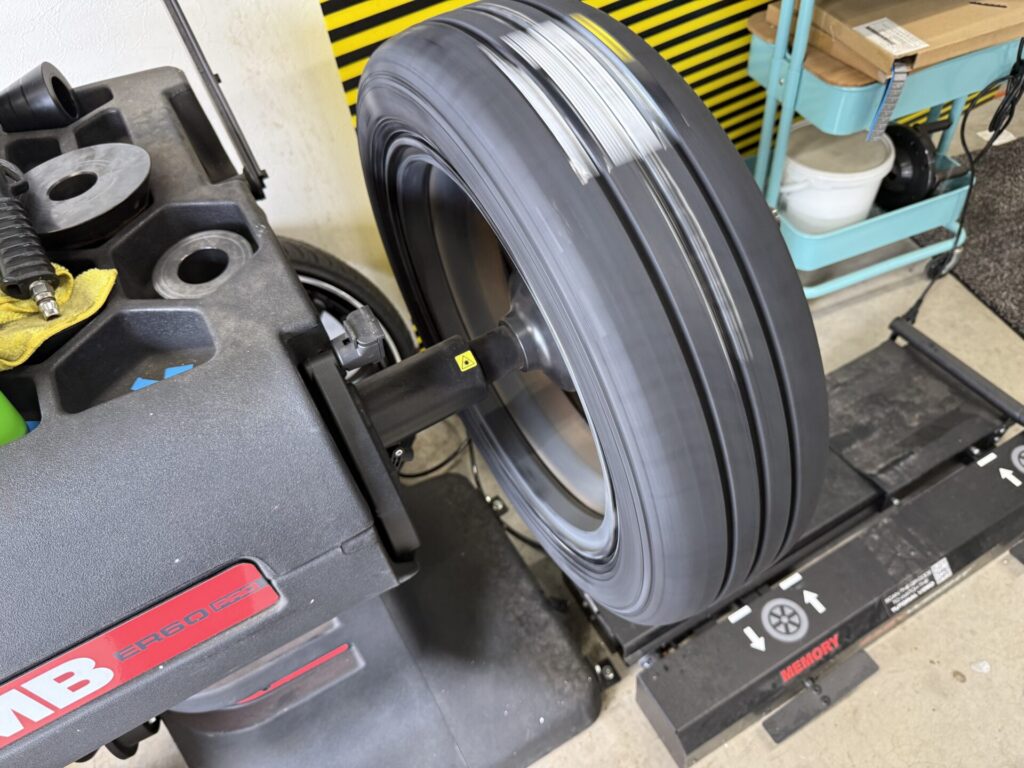 ホンダN-BOXの持込タイヤ交換