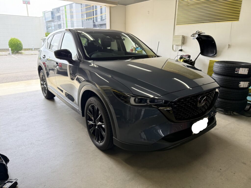 マツダCX5フロントフェンダーのヘコミをデントリペア